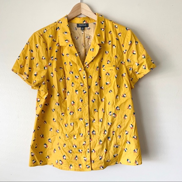 Modcloth Tops - ModCloth Floral Yellow Button up blouse top